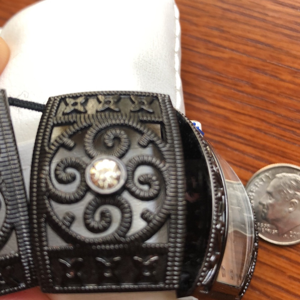 B- Iconic Metal Watch Bracelet - Picture 12 of 12